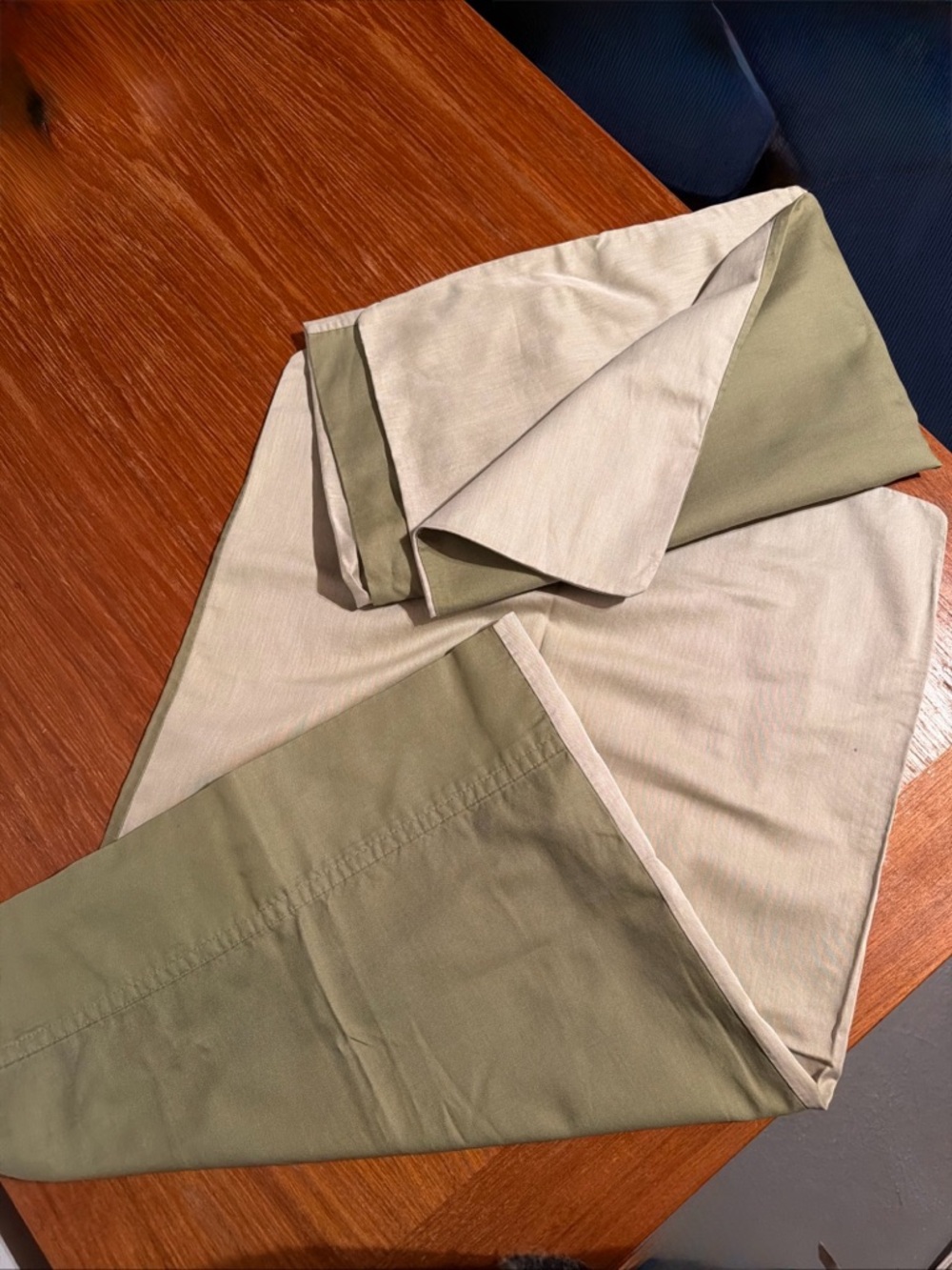 Set Of 2 Standard Pillowcase 20”x30” Two-tone Green/gray Silky Fabric Bedding